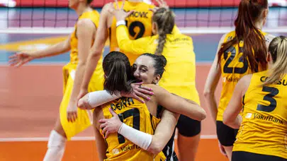 VakıfBank Derbide Fenerbahçe’yi 3-1 Mağlup Etti!