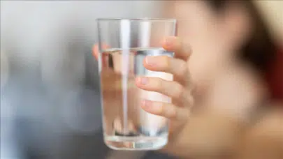 'Günde 8 Bardak Su' kuralı tarihe karıştı! Yaşa göre su tüketimi