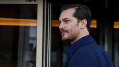 Çağatay Ulusoy’dan Yakın Dostuna Destek! Kız İsteme Töreninde Görüntülendi