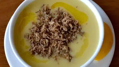 Dana Etli Çorbanın kalorisi ne kadar, protein ve karbonhidrat oranı ne kadar, hangi vitamin ve mineralleri içerir?