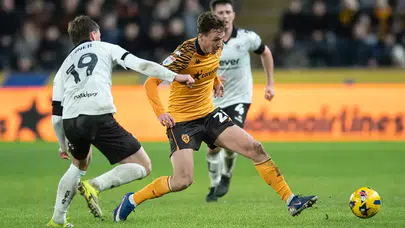 Oyun iki kez durdu, tribünler tezahürat yaptı... Hull City maçında sincap golü!