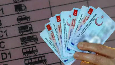 SRC belgesi sınav puanı 60’a mı düştü, ehliyet yazılı sınavında geçme notu kaç oldu?