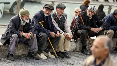 Emeklilikte (2026) statü değişikliği nedir, 1999–2008 arası sigortalılar için hesaplama nasıl yapılıyor, Bağ-Kur’da prim borcu etkiliyor mu?