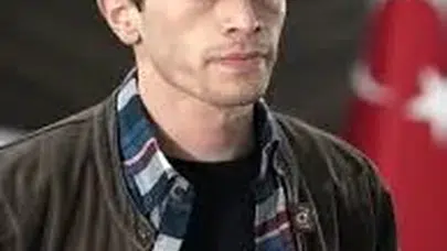 Masumiyet Müzesi dizinin Ali'si Emirhan Parlak kim, yaşı kaç, hangi dizilerde oynadı?