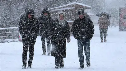 Türkiye Genelinde Hava Alarmı! Kuvvetli Yağış ve Fırtına Etkili Olacak