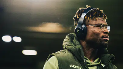 Emmanuel Agbadou Beşiktaş’a ne zaman, uçak kodu TC-TCB takip, saat kaçta uçağı iniyor?