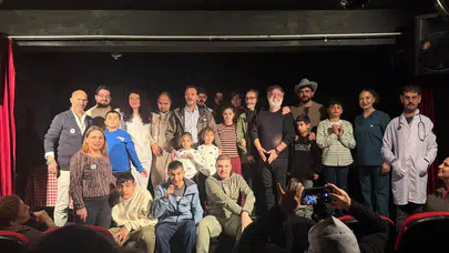 Gökhan Yetiş’in komedi oyunu özel bireylerle ilk buluşmasını gerçekleştirdi