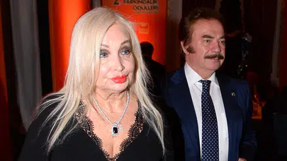 Filtreler yetmedi, Orhan Gencebay’ın eşi Sevim Emre türbanıyla dikkat çekti!