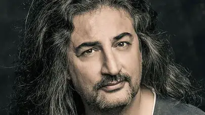 Çelik Erişçi Sosyal Medyada Şaşırttı, Hayranından Lüks Araç İsteği