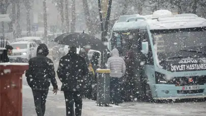 Kar geri geliyor! 23 Şubat’ta 45 ilde kar yağışı alarmı