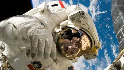 Uzay Görevlerinde Yeni Dönem! NASA Astronotlara Akıllı Telefon Onayı Verdi