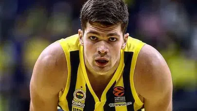 Fenerbahçe maçında son saniyede ne oldu? Tarık Biberoviç gecenin yıldızı mı oldu?