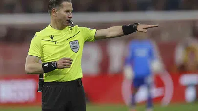 4 gol, 1 kırmızı kart ve 2 dakika uzatma... Futbolseverler şaşkın!