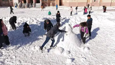 Kar geliyor, gözler valilikte: 23 Şubat’ta okullar açık mı?