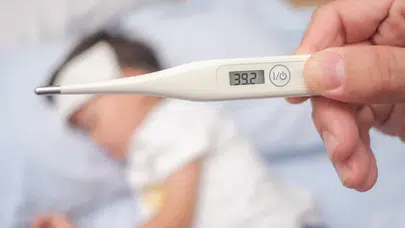 Çocuğunuzun Ateşi Düşmüyorsa Dikkat: Kış Virüslerine Karşı Kritik Uyarı!