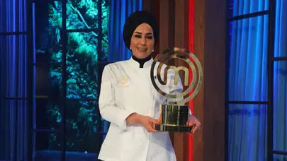MasterChef Esra kaç yaşında, evli mi, çocuğu var mı ve restoranı var mı, hangi yıllarda yarıştı?