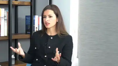 Öznur Küçüker Sirene hayatı (kimdir) babası kim, aslen nereli, kaç yaşında ve kariyeri