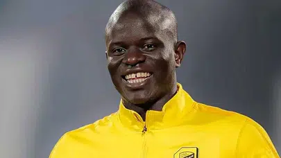 Kante sahaya çıkmadan yaptı, 14 milyon TL’lik bağış gündem oldu!