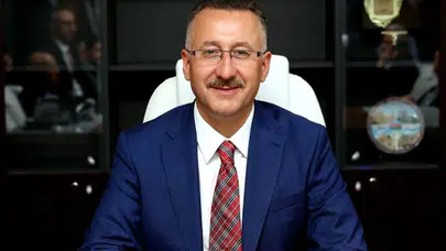 Yurt Dışı Seyahat İçin ‘Yeşil’ Kıyak: Mutlu Işıksu ile Özel Kalem Müdürü E.S. arasındaki 192 Sayfalık Mesaj!