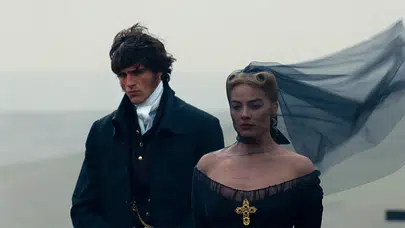 Margot Robbie’den Cesur Catherine Yorumu: Sosyal medyayı ikiye böldü!