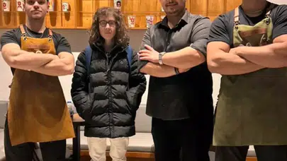 10 Yaşında 250 Felsefe Kitabı Okuyan Atakan’ın Son Hali Şaşırttı