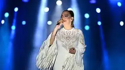 Ebru Gündeş sahne ücreti ne kadar, Riyad konserinde ne kadar kazandı? Assala ile sahneye çıktı