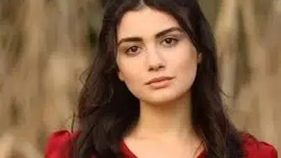 Özge Yağız hayranlarını şaşırtan yeni hamle