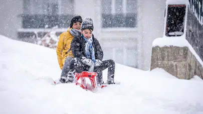 Kar Alarmı Verildi, Tatil Bekleyenler Şaşırdı!