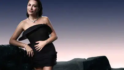 Tuba Ünsal’dan Olay Yaratacak Sözler! 'Yoga Cool, Dua Neden Değil?'