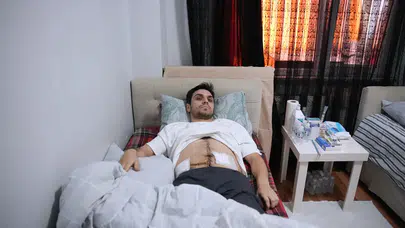 Bağcılar'de netro çıkışında dehşet! yardım etmek istedi, 6 yerinden bıçaklandı