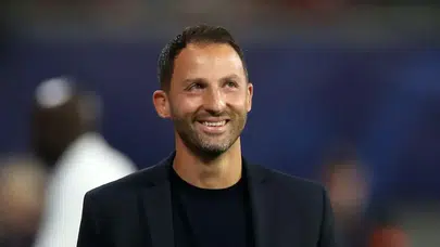 Domenico Tedesco hayatı, kaç doğumlu, taktiği ne, hangi takımları çalıştırdı? Futbol felsefesi ve biyografisi