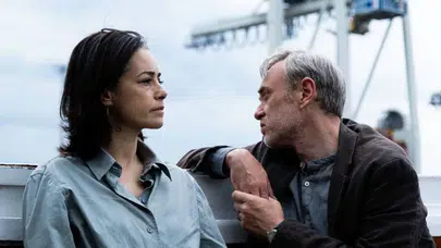 Sarı Zarflar ne anlatıyor, oyuncuları kimler ve yönetmeni hangi isim?