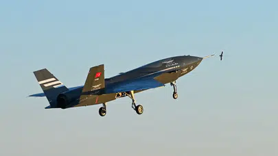 Türkiye’nin gururu KIZILELMA, gömülü EOTS ile tarih yazdı!