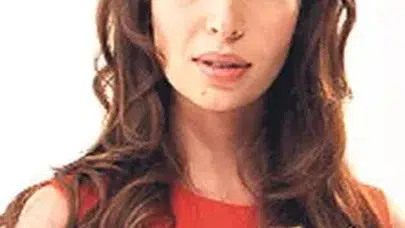 Sevdiğim Sensin İnci Aldur kim, Esra Ronabar kimdir? Kaç yaşında, nereli, boyu kaç, TV dizileri ve kariyeri