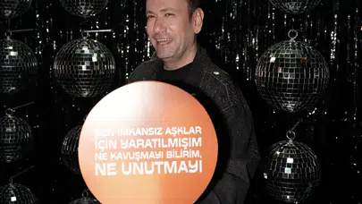 Özgür Aras’ın doğum günü daveti ünlü isimleri buluşturdu