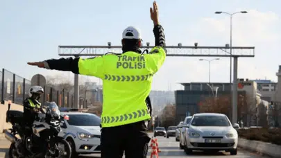Yeni trafik paketiyle para cezaları uçtu: Sürücüler için tolerans dönemi bitti
