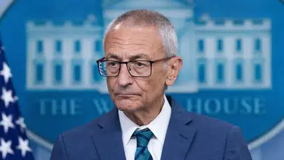 John Podesta kimdir, nereli, kaç yaşında? Epstein iddiaları ne, ilişkisi var mı?