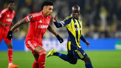 Fenerbahçe – Nottingham Forest’ta Penaltı Tartışması! Tedesco Sarı Kart Gördü