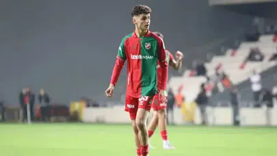 Adem Yeşilyurt Transferinde İmzalar Atıldı! Fenerbahçe ve Karşıyaka Anlaştı