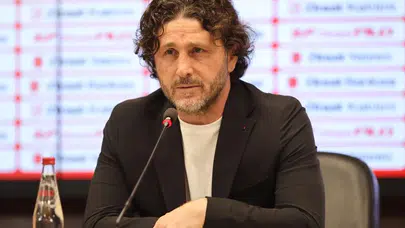 Fatih Tekke yabancı dil biliyor mu, İngilizce ve Rusça konuşabiliyor mu?