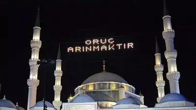 Berat Kandili orucu sahur saat kaçta, iftar saat kaçta? 2 Şubat 2026 İstanbul, Ankara, İzmir imsak ve iftar vakitleri
