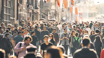 Rakamlar Yeniden Yazıldı! Türkiye’nin Nüfusu Büyüdü, En Büyük İlçe Belli Oldu