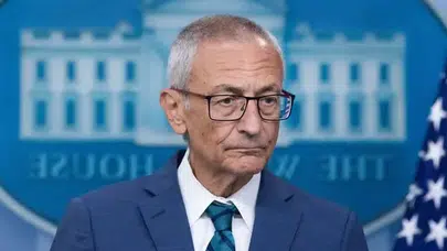 John Podesta Epstein Adası’nda mıydı? Sosyal medyadaki ses kaydı iddiaları ne kadar gerçek?