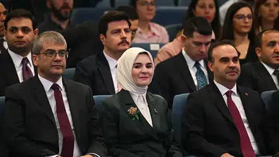 Bakan Göktaş’tan Sosyal Medya Açıklaması! 15 Yaş Altına Düzenleme Geliyor