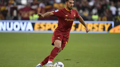 Zeki Çelik hangi takımda oynuyor, Zeki Çelik Roma’da mı, mevkii ve 2026 Şubat itibarıyla son durumu ne?