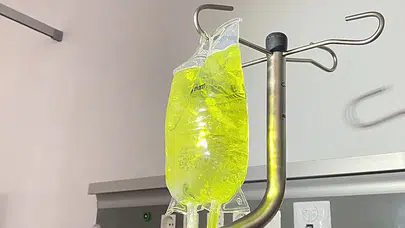 Serum taktırmak orucu bozar mı, serum yersen orucum gider mi, oruçluyken iğne yaptırmak orucu bozar mı?