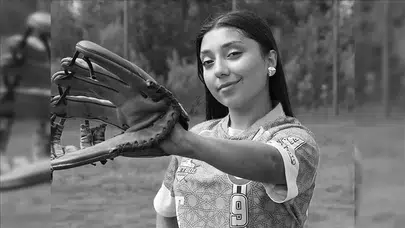 Kansere Yenik Düştü: Milli Softbolcu Sevdenur Gülçiçek Vefat Etti