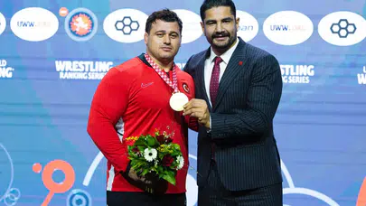 Mindere Güçlü Dönüş! Rıza Kayaalp Zagreb Açık’ta Altın Madalya Kazandı