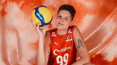 Ebrar Karakurt Kaç Yaşında? Nereli, Boyu Kaç ve Hangi Pozisyonda Oynuyor?