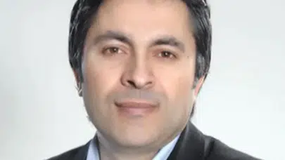 “Kâbe'de Hacılar Hû Der Allah” ile hafızalara kazındı: Abdurrahman Önül kimdir?